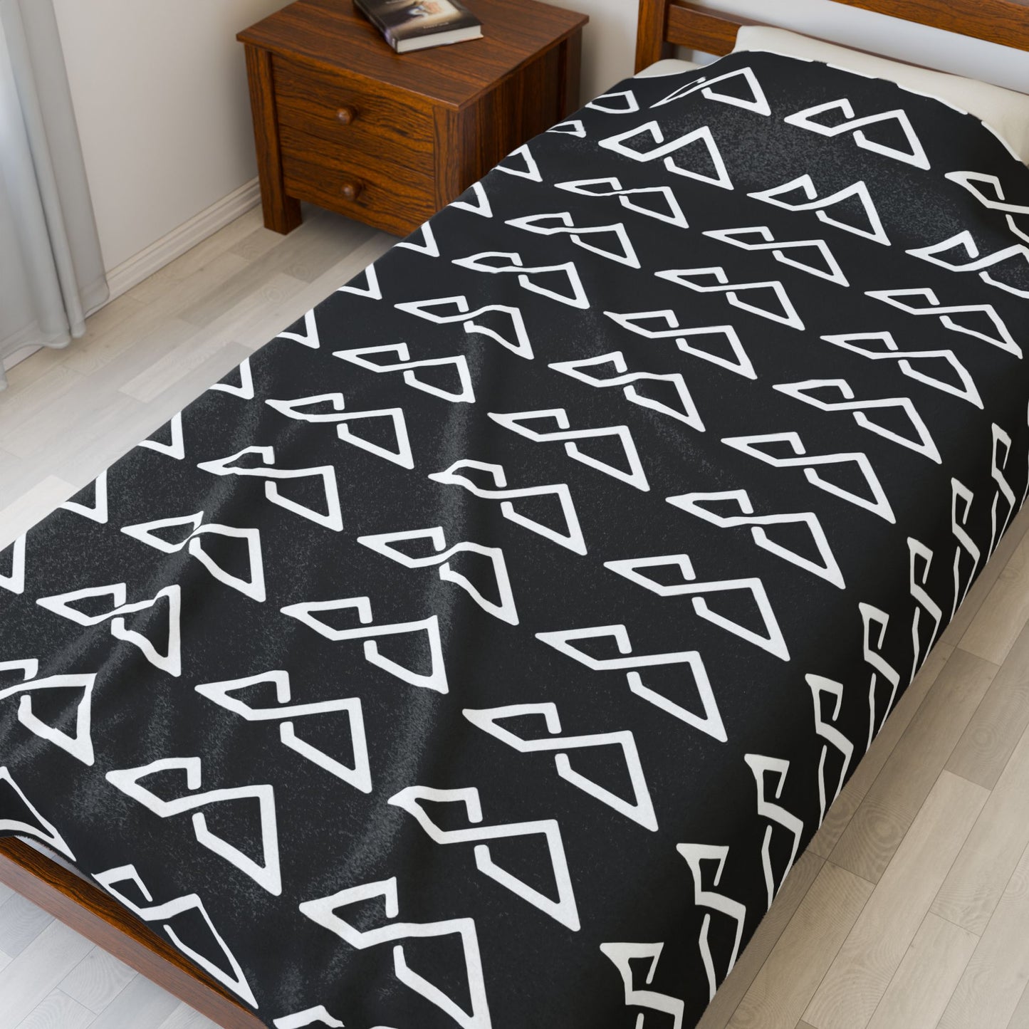 Black - FREC Logo Pattern Blanket, Velveteen Plush Throw, Soft Decorative Blanket